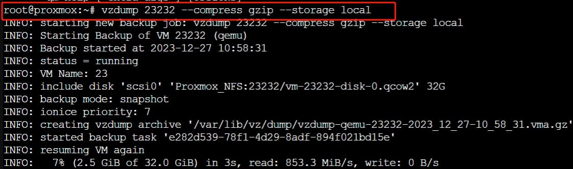 أمر vzdump لإنشاء نسخة احتياطية في Proxmox مع سجل التنفيذ